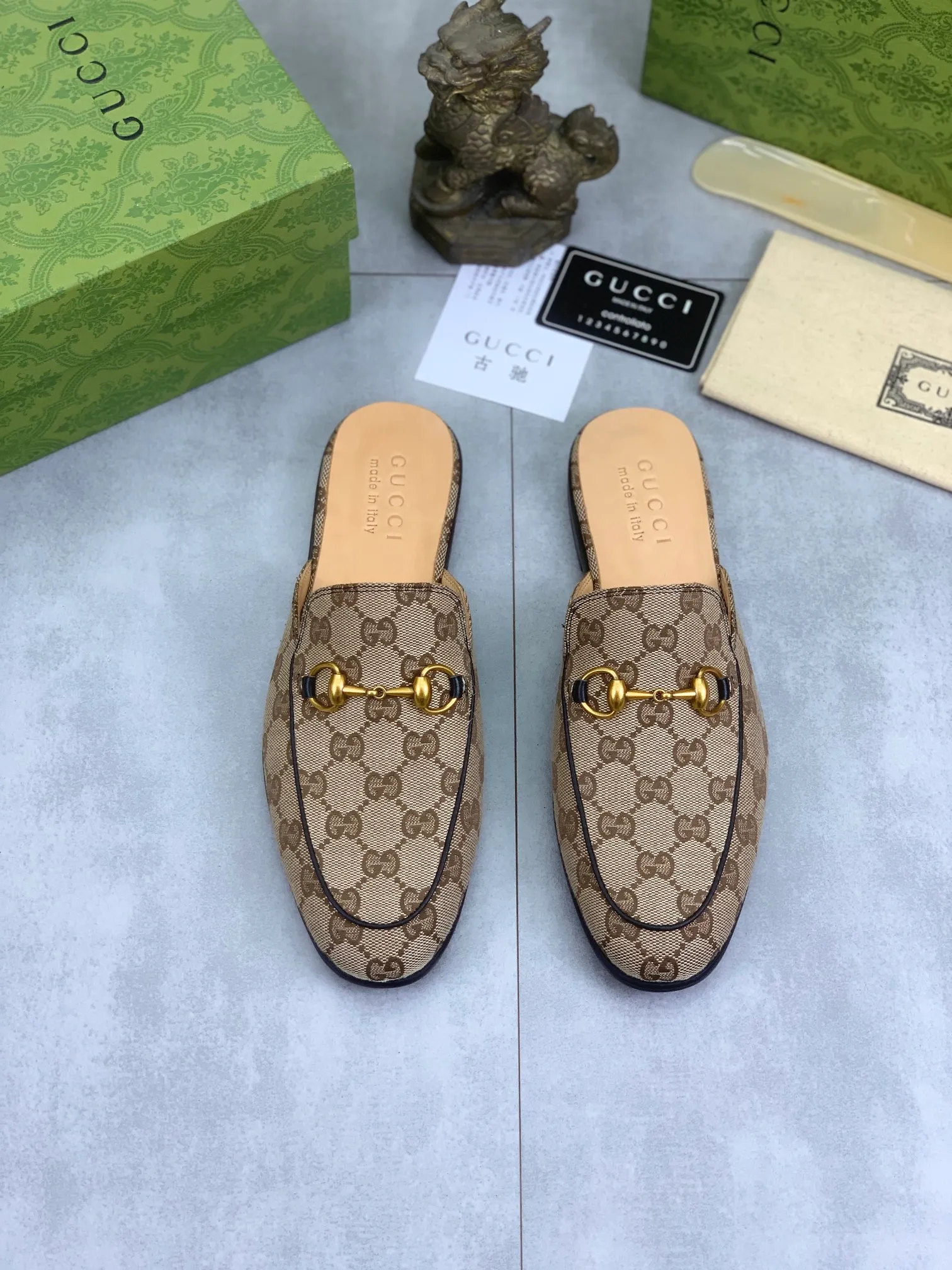 Men's Men's Shoes💰P480💰【New Style】Water-dyed Niuli High Quality Gucci half-drag business leather shoes hot selection (Gucci) official website latest Gucci half-drag 🎁 business leather shoes, hot style 💥 simple and elegant style, exclusive for trendy men. Unique official website latest brand original double G embossing Elements 👑 Original Gucci decoration, fashionable and elegant, fabric original calfskin ✅ Fully imported first-layer cowhide lining, official website designated wear-resistant, rubber business outsole, classic model taken at the counter in real life 🎬Number: 38-44 (45 46 customized) 2⃣️colors available